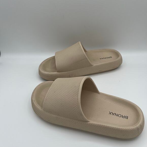 Bronax Rubber Slides, Size 40/41 or 9.5/10, Beige - Picture 3 of 5